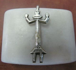 Vintage Navajo Unmarked Sand Cast Silver Kachina Spirit Brooch Pin 7.  5g X