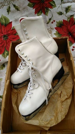 Vintage Ladies Ice Skates Size 6 White With Box - Arctic Ice Skates