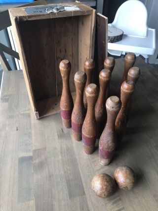 Antique Wood No.  10 Pin Bowling Set With 2 Wood Balls Roy Brothers W/ Box Ten