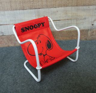 Vintage Snoopy Peanuts Red Wire Vinyl Sling Director Chair 1958 Doll Chair