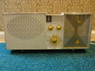 Vintage Emerson Am Table Radio With Alarm Clock