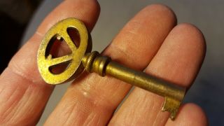 Antique Victor Victrola Gold Phonograph Cabinet Key - It,  I Tried It On Mine