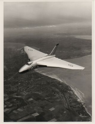 Large Vintage Photo - Avro Vulcan Xa891 In - Flight