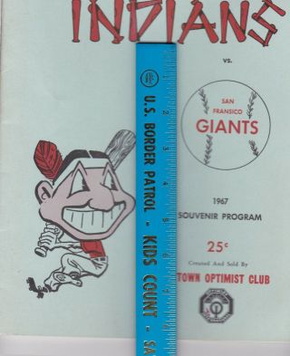 1967 Cleveland Indians Vs.  Giants 24 Page Spring Training Program In Tucson,  Az
