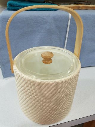 Vintage Georges Briard Tan Woven Ice Bucket Teak Handle Made In Usa Mcm