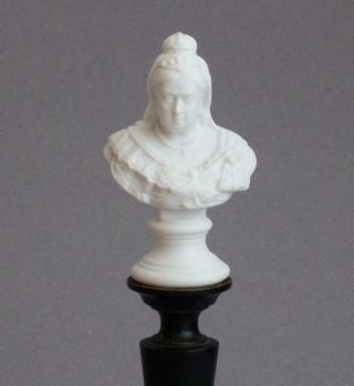 Antique Miniature Wood & Parian Ware Queen Victoria Bust - R.  Belt 1897 Germany