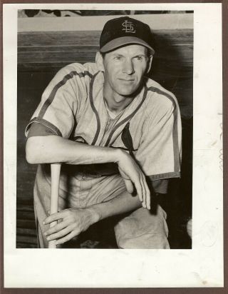 1940s Press Photo Marty Marion Of The St.  Louis Cardinals Posed In The Dugout