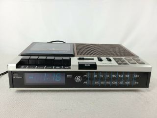 Vintage Ge General Electric 7 - 4956e Am - Fm Cassette Tape Player Alarm Clock Radio