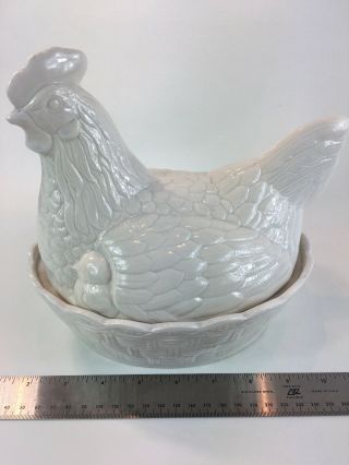Large Vintage Ceramic Chicken/hen On Nest Covered Dish 9” High Off - White