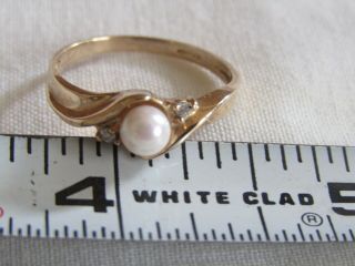 vintage estate 10K gold cultured pearl diamond ring.  size 7.  5,  2 grams 2
