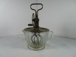 Vintage Clear Glass Measuring & Mixing Pitcher 2 Cup With Metal Egg Beater