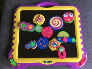 Vintage 1997 Tomy Gearation Mechanical Magnetic Board Toy - With 10 Gears -