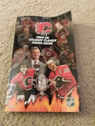 2005 - 2006 Calgary Flames Media Guide Chl Hockey