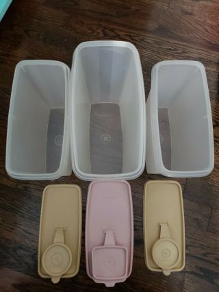 3 Vintage Tupperware Cereal Keeper 2 469 W Pour Lids,  1 1588 With Lid