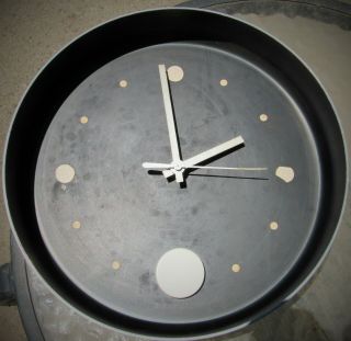 Cool Vintage Mid Century Modern 60s 70s Wall Clock 1984 Store
