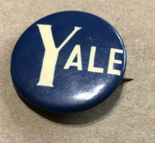 1940’s Yale University Bulldogs Football Pinback Button