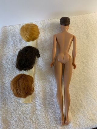 VINTAGE 1963 Barbie FASHION QUEEN Doll with 3 Wigs & Stand 3