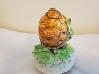 Vintage Beatrix Potter Tale Of Jeremy Fisher Turtle Music box/figurine 3