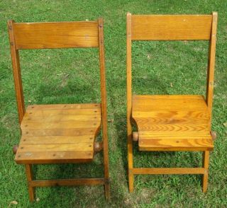 2 Vintage Slat Seat Light Wood Folding Chairs Stamped U.  R.  W.  Local 207