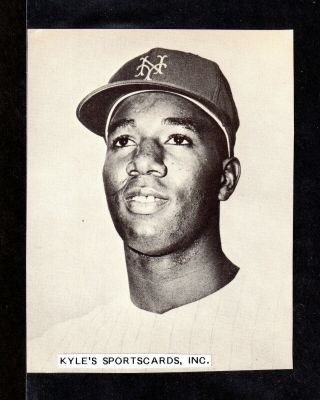 Cleon Jones Ny Mets Unsigned 4 - 1/8 X 5 - 1/4 B&w Picture Pack Photo 1