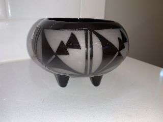 Vintage Native American Santa Clara Pueblo Signed Black Pottery Footed Bowl 1981