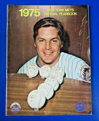 1975 Ny Mets Official Yearbook Baseball Tom Seaver Cover
