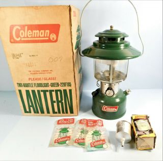 Vtg 1972 Coleman Double Mantle Big Hat Lantern 228f195 02/72 W/ Box