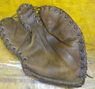 Vintage J.  C.  Higgins 1628 Baseball Glove RH 3 - Finger Mitt Professional Trapper 2