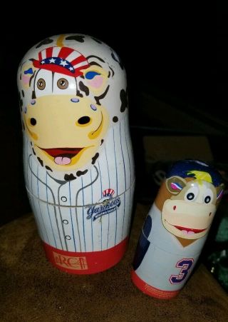Scooter The Holy Cow Nesting Doll Figure Staten Island Yankees W Huck 2002