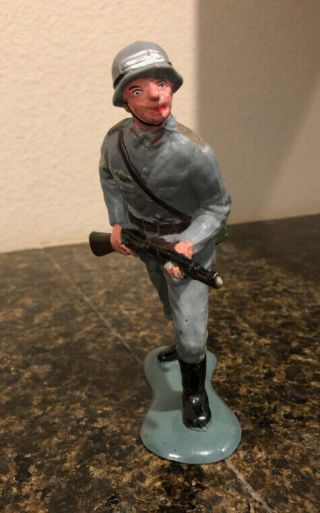 VINTAGE 1960 ' S MARX WWII GERMAN SOLDIER ATTACKING WITH BAYONET 2