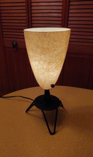 Vintage Mid Century Modern Spun Fiberglass Shade Adjustable Table Lamp