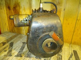 Antique Vintage Briggs & Stratton Model Wi Cast Iron Gasoline Stationary Engine.