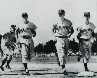 Casey Stengel,  Mickey Mantle,  Phil Rizzuto,  Billy Martin 8x10 Photo Yankees