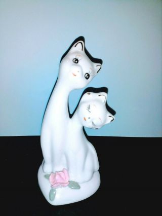 Vtg Porcelain 2 Cat Anthropomorphic Figurine - Two White Cats With A Pink Rose