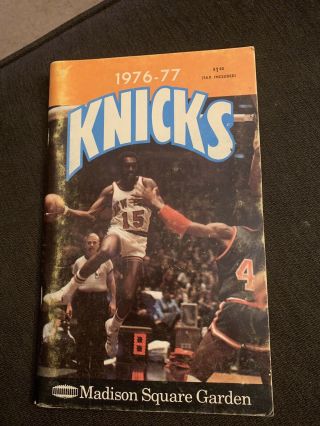 1976 - 77 York Knicks Basketball Media Guide - - - - Earl Monroe Msg Very Good Cond
