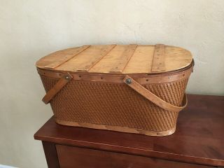 Redman Wicker Picnic Basket Wood Handle Vintage 1950s Mid - Century 20 X 12 X 9