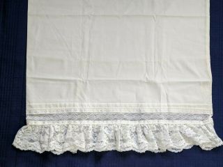1 Pair - 2 Vintage White Cotton Pillow Cases With Lace Ruffle Edges - 20 " X 30 "