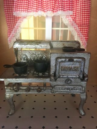 Dollhouse Miniature Antique Royal Arcade Cast Iron Stove 1920 - 1930
