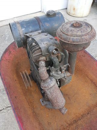 Vintage Briggs & Stratton Model ZZ Engine Antique Motor Complete 3
