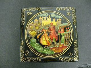 Vtg Russian Lacquer Hand - Painted Wooden Box Russian Fairytale Lacquer Box Signed