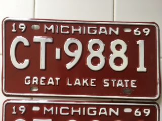 Two 1969 Michigan License Plates for Road Worn Plates CT9881 Set 2