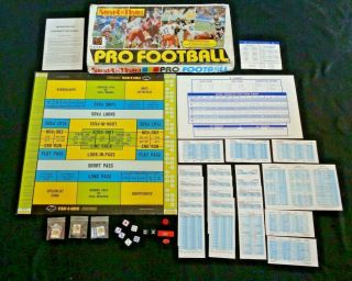 Vintage 1982 Strat O Matic Pro Football Board Game