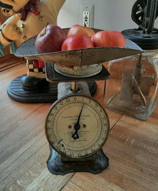 Antique Columbia Family Scale Landers Frary & Clark With Scoop Tray