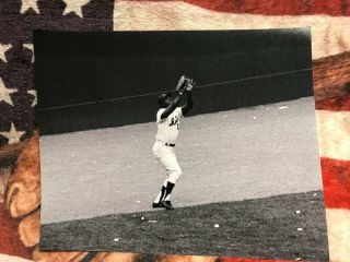 Cleon Jones - 8 " X 10 " Photo - 1969 World Series Final Out - York Mets - Shea