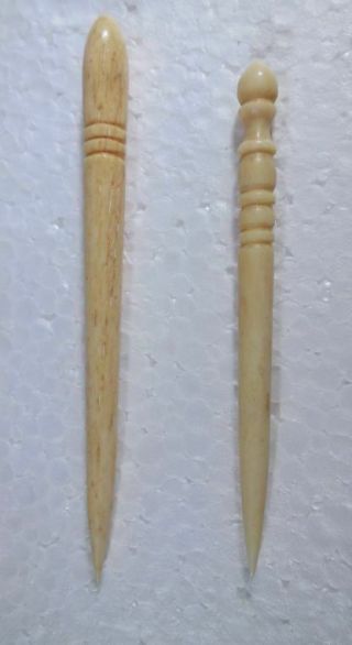2 Ea Antique Sewing Awls Victorian Carved Bovine Ribbed Bone Needle Work