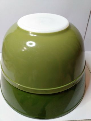 Pyrex Mixing Nesting Bowls Verde Avocado Green Shades Set Of 2 Vintage 403 404