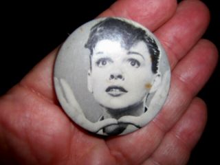 Judy Garland Movie Star Vintage Pin Pinback Button - Circa 1950 