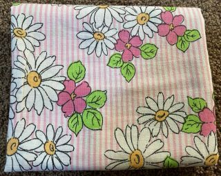 Vintage 1970s - Retro Mod Flower Pillowcases By Wabasso - Canada - Pink Stripes