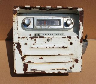 Vintage Antique International Farm Tractor Radio