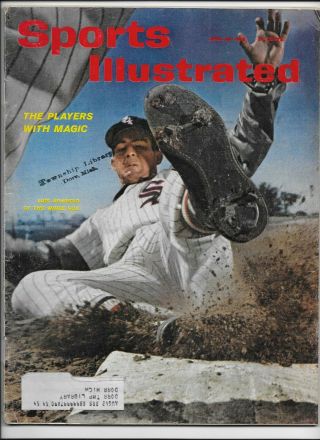 April 30 1962 Sports Illustrated - Chicago White Sox Luis Aparicio